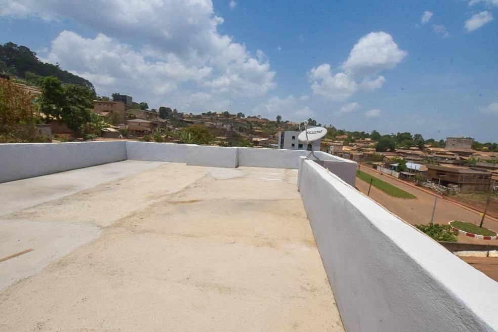 Appartements Neuf De Haut Standing Dm & Ng A Bafoussam Exteriör bild